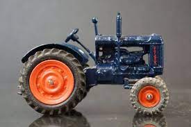 BRITAINS 128F Fordson E27N air stack - Each - (21031)