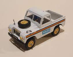 BRITAINS 9610 Land Rover silver plastic roof spotlight - Each - (21175)