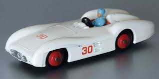 DINKY 237 Mercedes racing driver (unpainted) - Each - (21568)