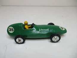 DINKY DECALS 239 Vanwall nos. 35 and 'Vanwall' (waterslide transfer) - Set - (16877)