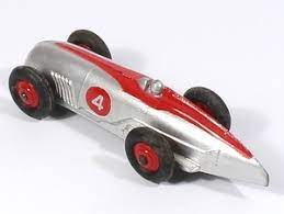 DINKY DECALS 23A Racing car no 4 on red circle(waterslide transfer) - Set - (16770)