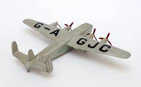 DINKY DECALS 704 Avro York wing letters (waterslide transfer) - Set - (16842)