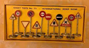 DINKY BOXES 771 International road signs repro 'age-related' box - Each - (16698)