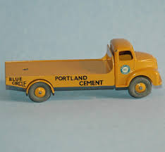 DINKY BOXES 933 Leyland cement wagon repro 'age-related' box - Each - (16724)