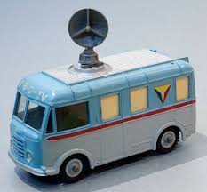 DINKY 988 ABC TV Transmitter van base for dish (early castings) - Each - (18747)