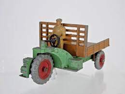 DINKY 27G Moto-cart driver painted - Each - (17194)