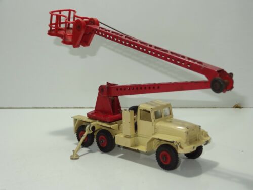 DINKY TYRES 977 Dozer shovel black plastic track - Each - (18715)