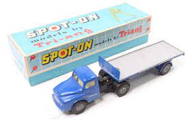 SPOTON DECALS 106 Austin artic truck 'BMC Motor Co' (not for crate load)- waterslide transfer - Each - (20840)