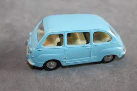 SPOTON BOXES 120 Fiat Multipla repro 'age-related' box - Each - (20810)