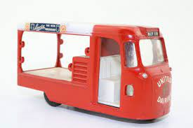 SPOTON DECALS 122 Milk float 'United Dairies'- (red model) - waterslide transfer - Each - (20843)
