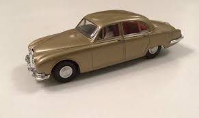 SPOTON BOXES 276 Jaguar S type (window box) with insert sleeve repro 'age-related' box - Each - (20826)
