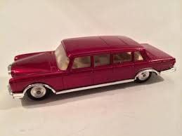CORGI 247 Mercedes 600 clear plastic window unit - Each - (15424)
