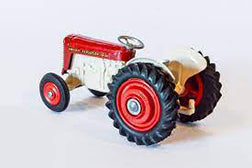 CORGI 50 Tractor front hub red plastic    - Each - (15233)