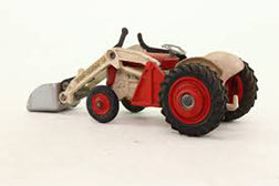 CORGI 53 Tractor front hub red plastic    - Each - (15241)