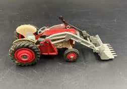 CORGI 57 Massey Fergusson Tractor red plastic front hub   - Each - (15266)