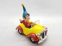 CORGI 804 Noddy car black plastic road wheels - Each - (15983)