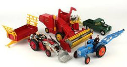 CORGI GS22 Agricultural set plastic man   painted - Each - (21887)