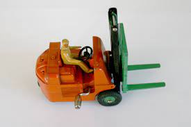 DINKY 14C Fork lift driver seated painted - Each - (18166)