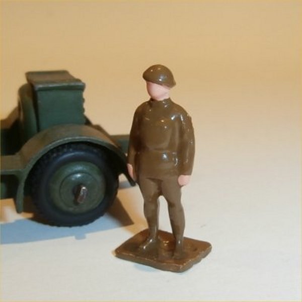 DINKY 160D RA gunner standing (unpainted) - Each - (17608)