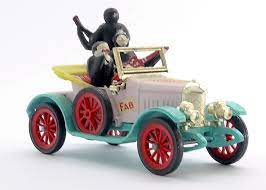 DINKY 486 Dinky Beats Morris red plastic spoked road wheel with rubber tyre  - Each - (18276)