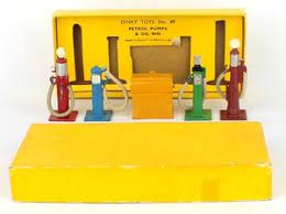 DINKY BOXES 49 Petrol pumps set with insert sleeve repro 'age-related' box - Each - (16297)