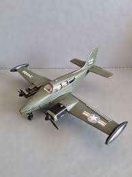 DINKY 712 Army baron black plastic engine cover RH - Each - (18453)