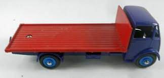 DINKY 912 Guy flat truck body now one piece casting - Each - (18587)