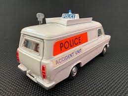 DINKY DECALS 272 Ford Transit 'Police' for roof sign (stickon transfer) - Set - (16906)