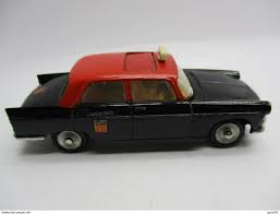 F/DINKY 1400 Peugeot 404 white plastic taxi roof sign - Each - (19910)