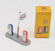 F/DINKY 49D ESSO pump yellow plastic pipe - Each - (22334)