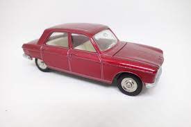 F/DINKY 510 Peugeot 204 clear plastic window unit - Each - (19824)