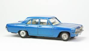 F/DINKY 513 Opel Admiral clear plastic window unit   - Each - (19825)