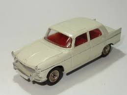 F/DINKY 553 Peugeot 404 clear plastic window unit - Each - (19871)