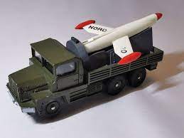 F/DINKY 816 Berliet white plastic missile with red plastic fin and wing tanks - Each - (22392)