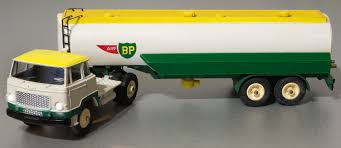 F/DINKY BOXES 887 Air BP tanker with insert sleeve repro 'age-related' box - Each - (20518)