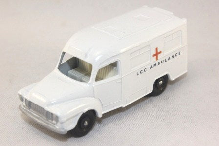 MATCHBOX DECALS 14C Lomas 'L.C.C. Ambulance' (waterslide transfer) - Set - (19070)