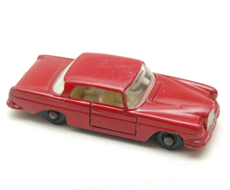 MATCHBOX 53B Mercedes 220SE clear plastic window unit  - Each - (22233)