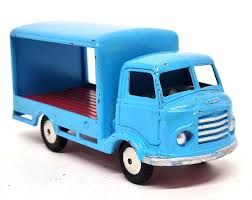 CORGI 455 Karrier cab clear plastic window unit - Each - (22014)